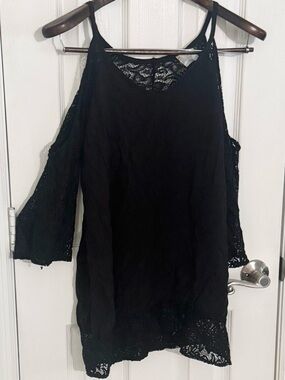Black Lace Off-Shoulder Tunic